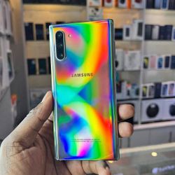 Galaxy Note 10 Unlocked.   ( 256gb ) 