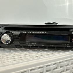 SONY CDX-GT420IP  CD Player CAR STEREO with Detachable faceplate, Aux iPod OEM