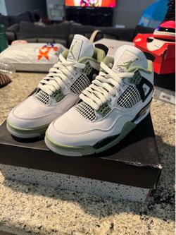 Jordan 4 women’s size 8 men’s 6.5