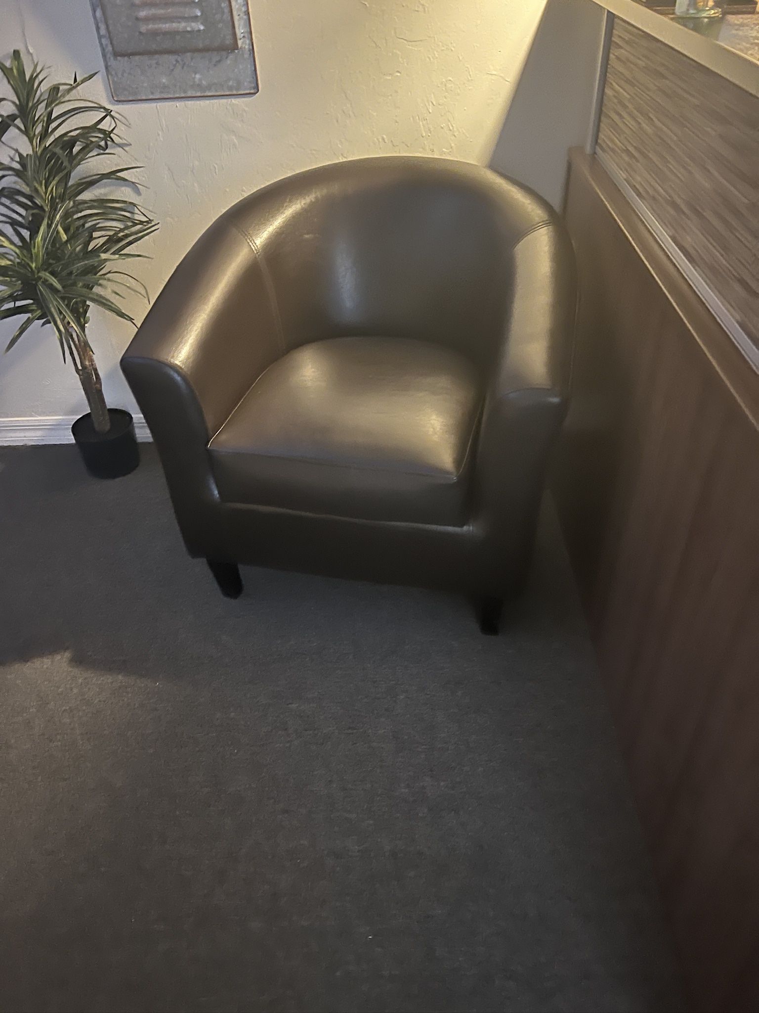 Office Furniture/ Muebles De Oficina
