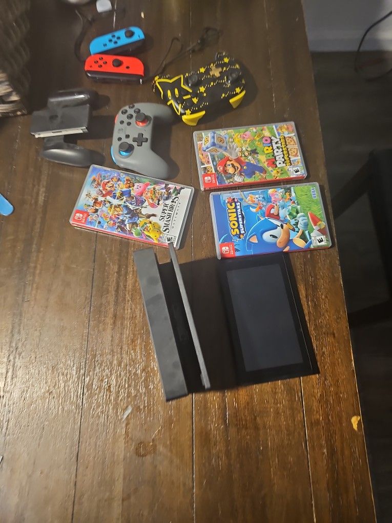 Nintendo Switch (1)