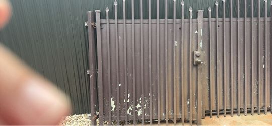 Metal Security Gate with Spear Top