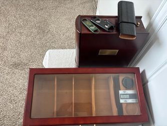 2x Cigar Humidor