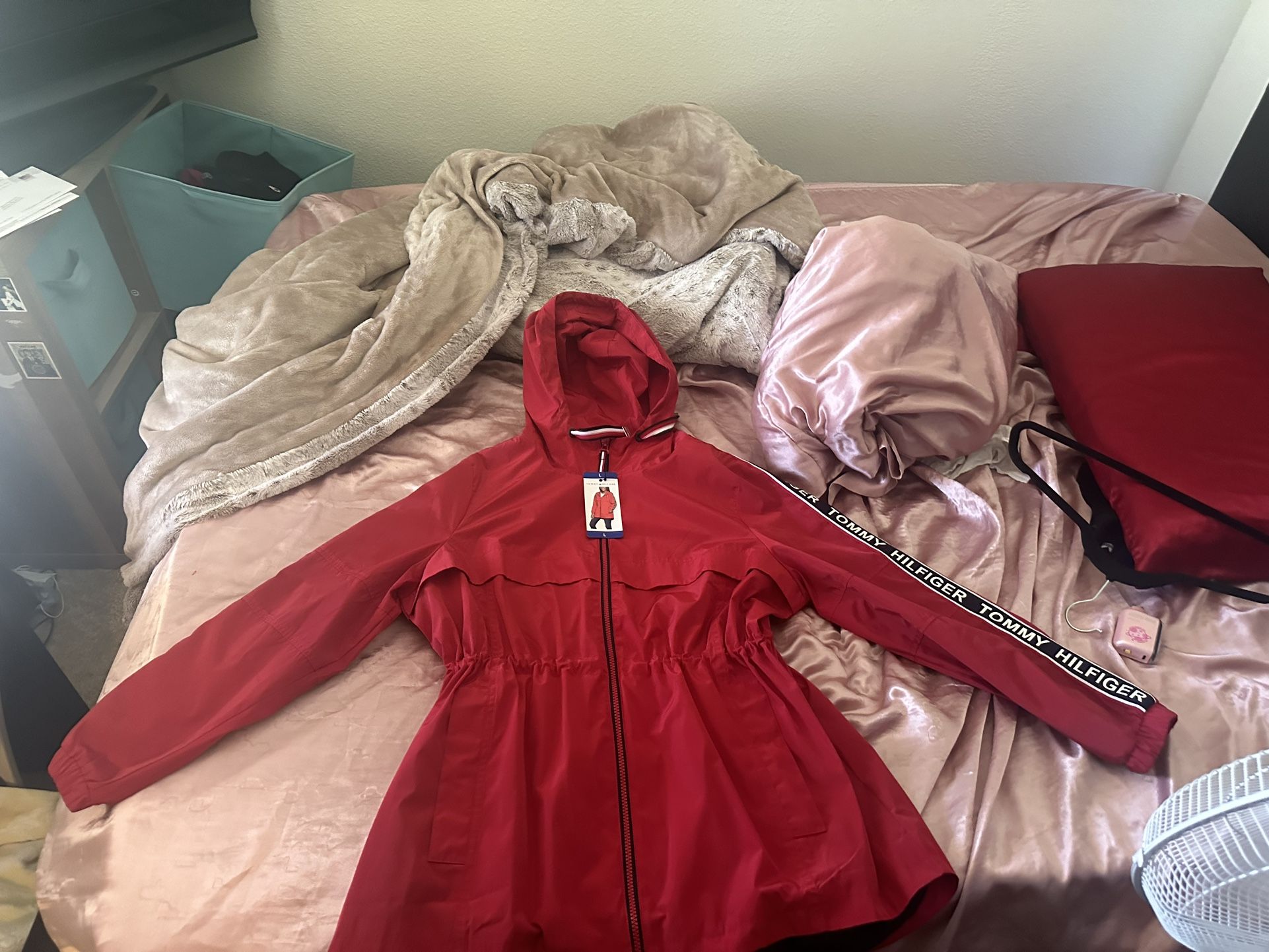 tommy hilfiger windbreaker and levi jacket