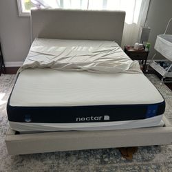 Queen Mattress (Nectar Excellent Conditioned 2 Years Old) Box spring Included!