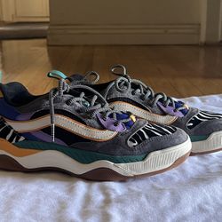 VANS Brux WC Zebra Sneakers NWOB SZ 7