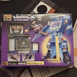TRANSFORMERS Soundwave