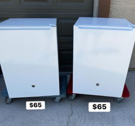 Mini fridge