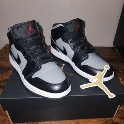 Nike Air Jordan 1 Mid Shadow Red 554725-096