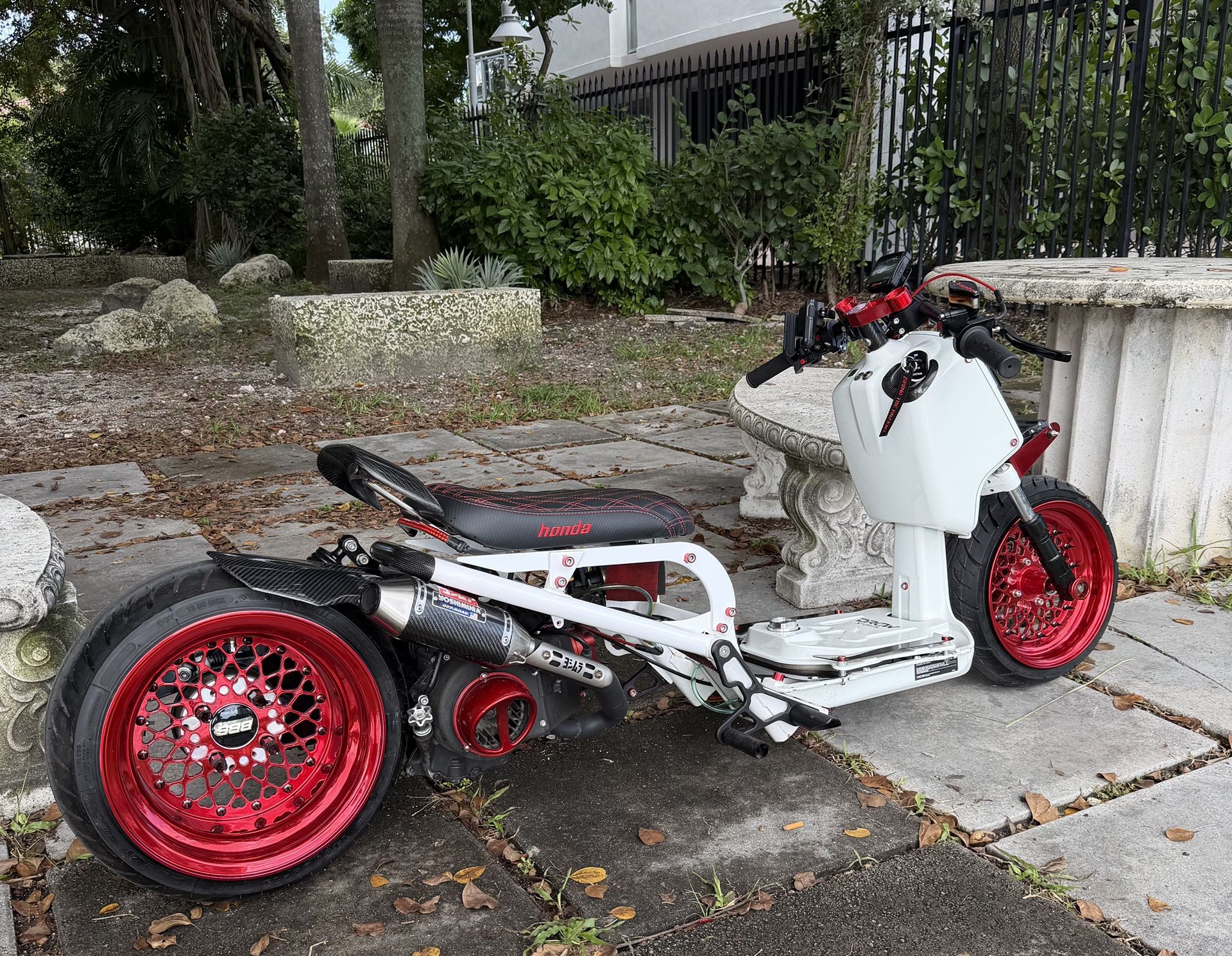 HONDA RUCKUS 171cc CUSTOM MOTORCYCLE Street Legal New Only 35 Miles 