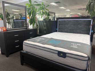 Special Offer Now🚨Beautiful Black 5pc Bedroom Set With LED Lighting $599