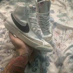 Nike Blazers Size 9 Women