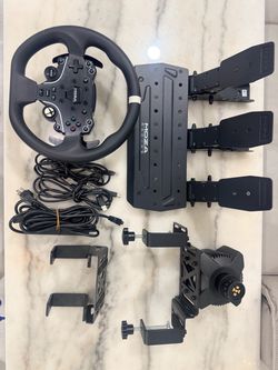 MOZA R3 Racing Wheel and Pedals for Xbox & PC