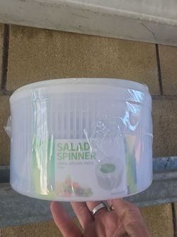 Brand new salad spinner