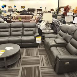 2pc Power Reclining Living Room Set 