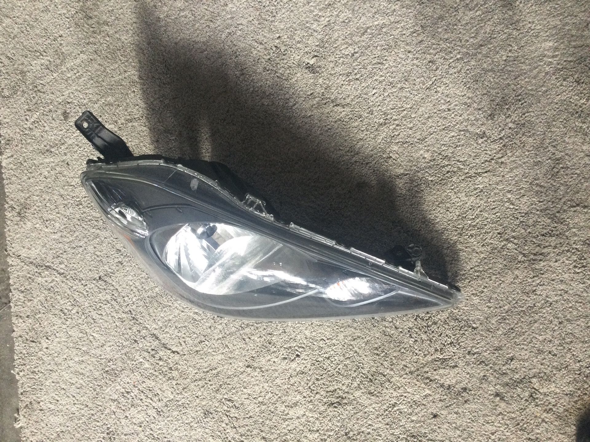 2009 2010 2011 2012 Honda Fit Right Headlight