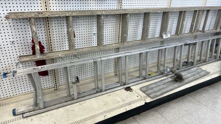 Louisville Extension Ladder W-2328-20