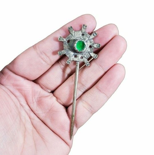 Vintage Green Stone Circle Pin