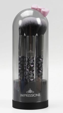 Hello Kitty Impressions 6 Piece Makeup Brushes