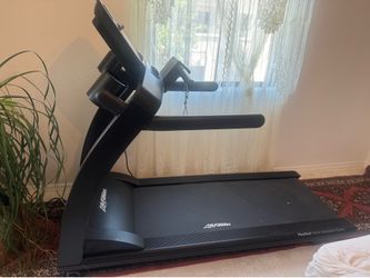 LifeFitness Run CX Treadmill