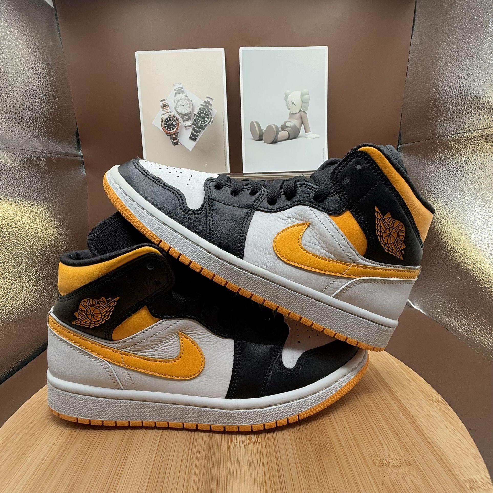 Nike Air Jordan Retro 1 Mid SE Black Laser Orange Women