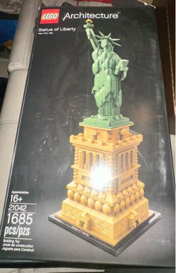 LEGO Architecture Statue of Liberty Set – Great Condition