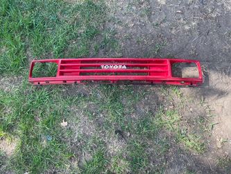 1987 Toyota truck grill asking $75
