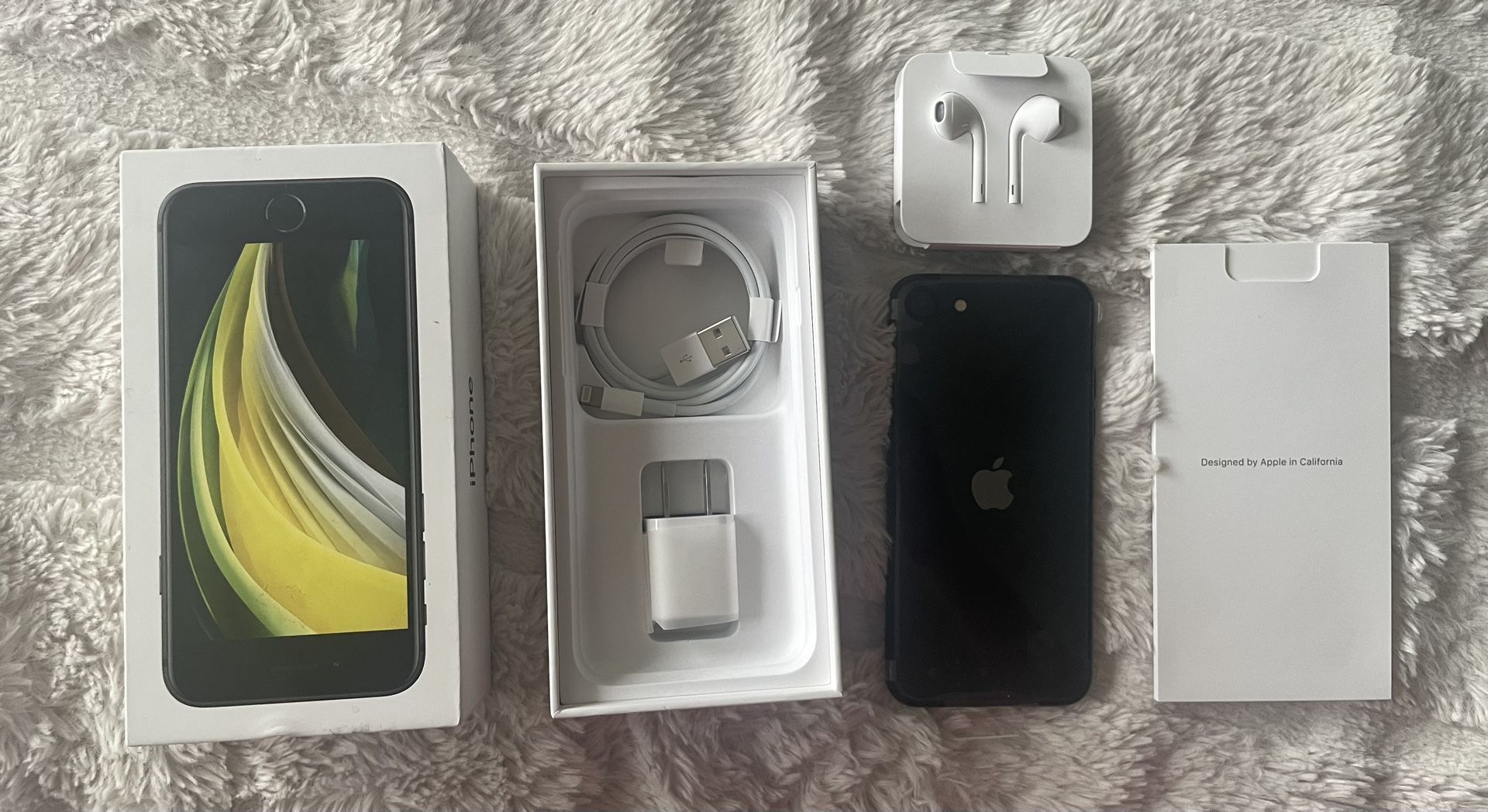 Apple New Total Wireless Prepaid - Apple iPhone SE (64GB) - Black [Locked to Carrier – Total Wireles