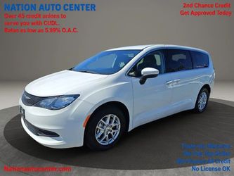 2022 Chrysler Voyager