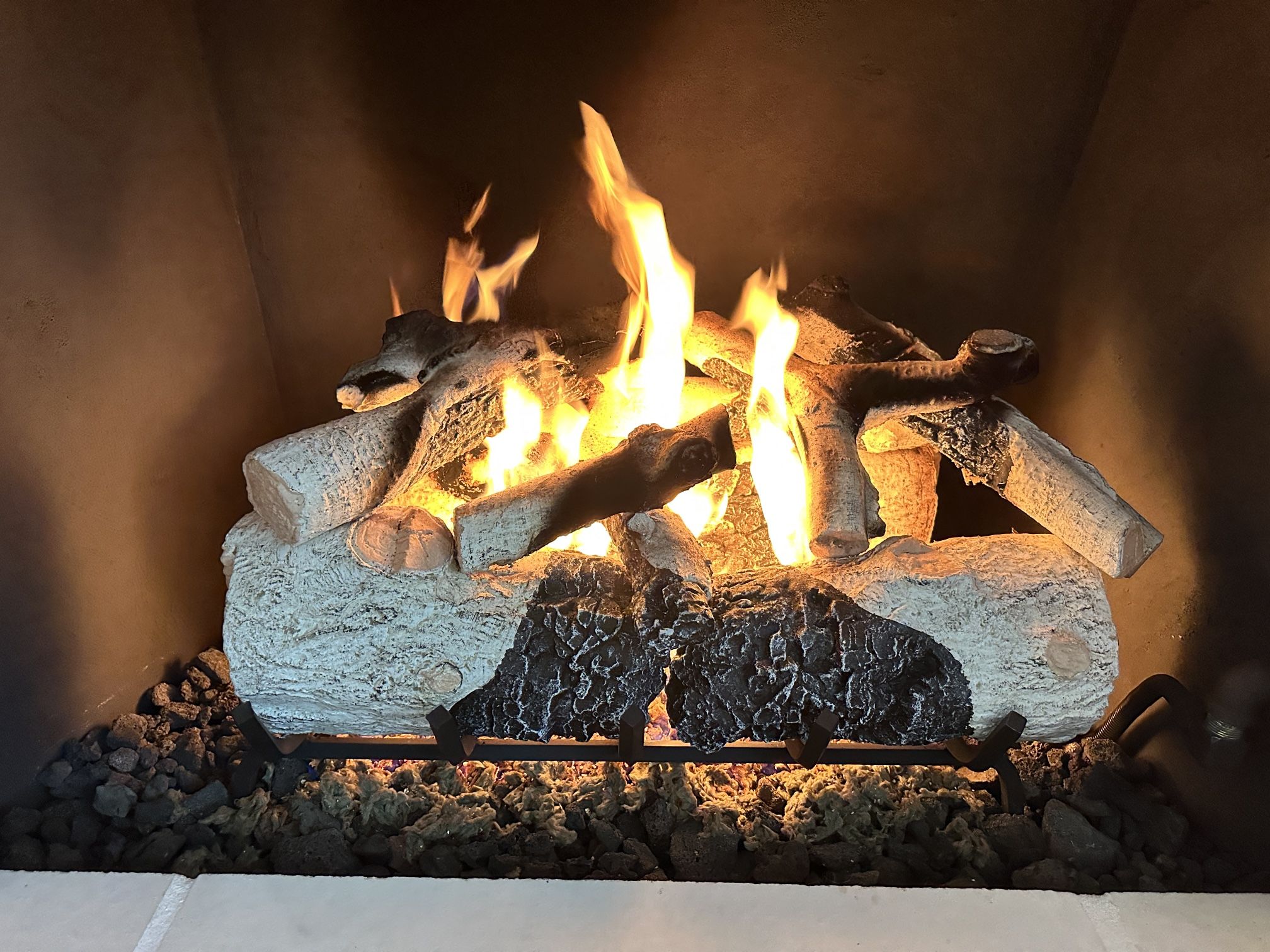 Real Fyre 24” Charred Mountain Birch Gas Log Set w/ GX45 Burner