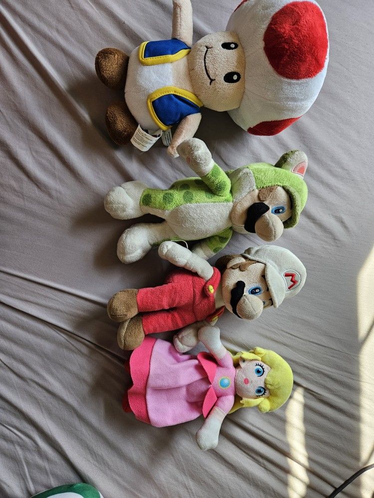 Lot Of 4 Mario Plushies