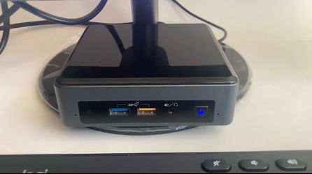 Intel NUC with 24 inch monitor/wireless Keyboard & mouse