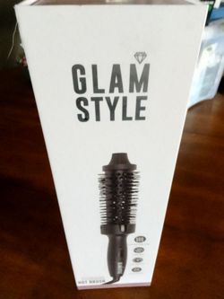GLAM STYLE HOT BRUSH