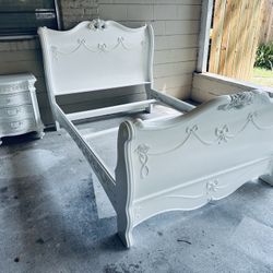 Disney Princess Bed And Nightstand Set