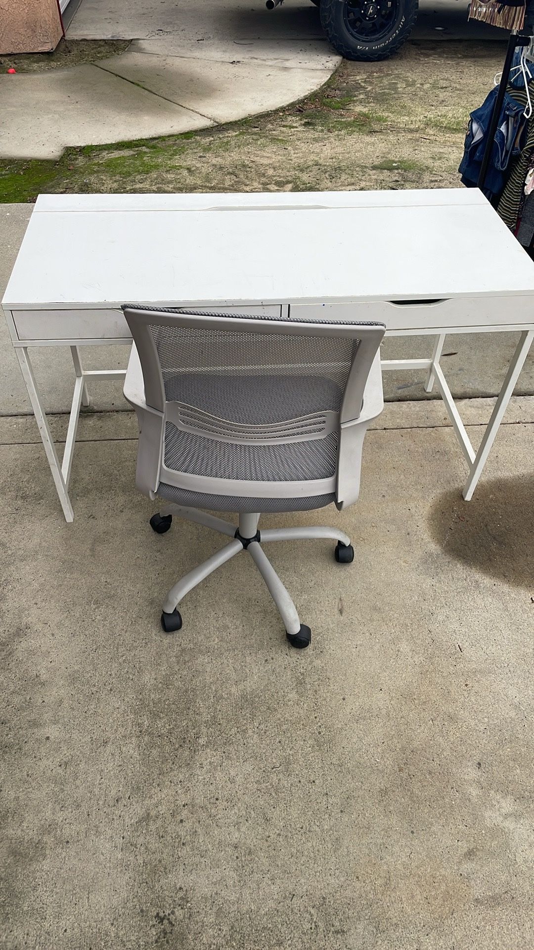 Desk With Chair