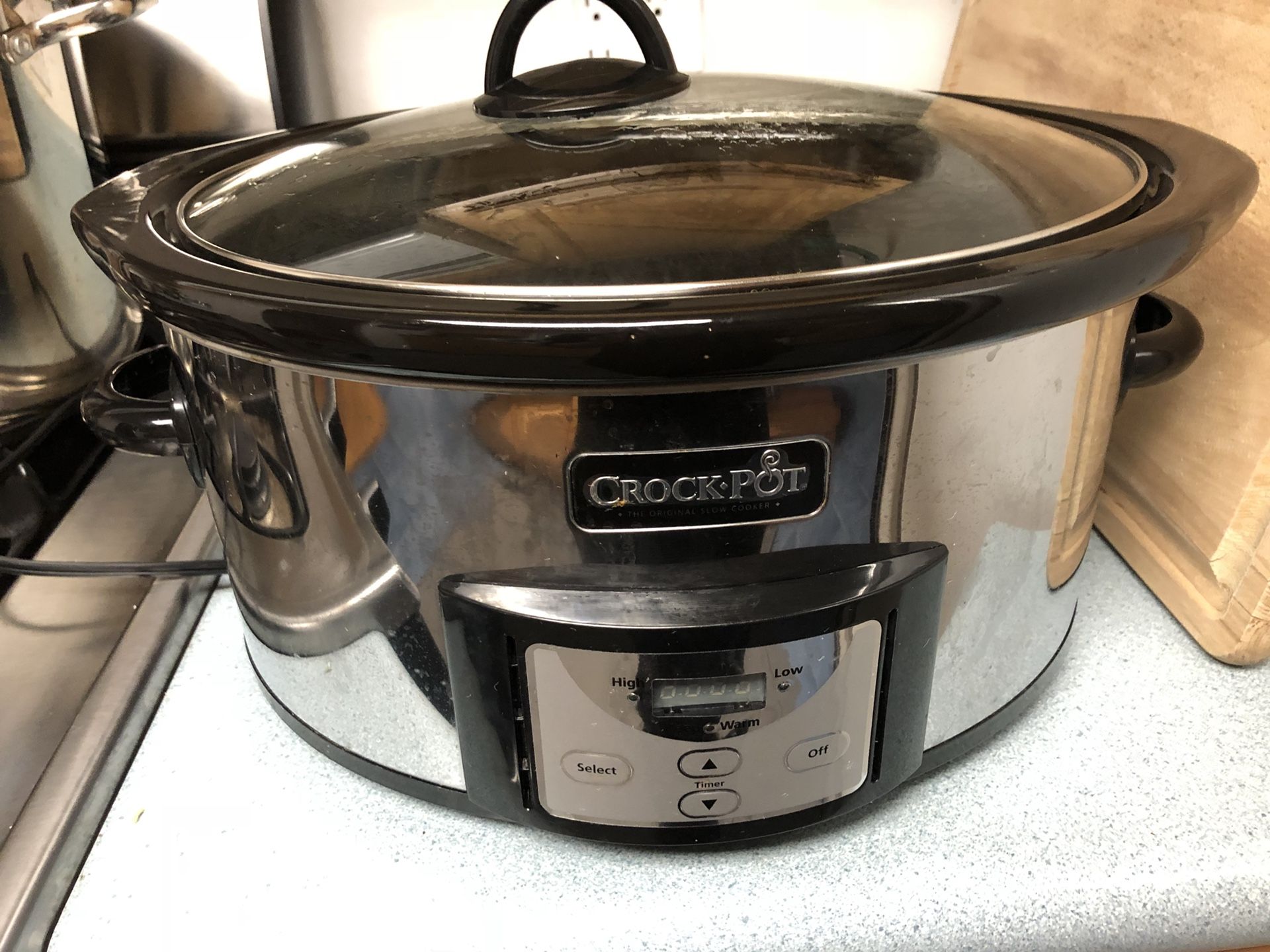 Slow cooker