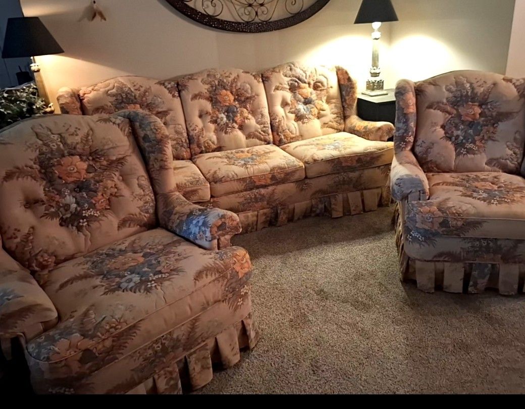 Sofa & Chairs