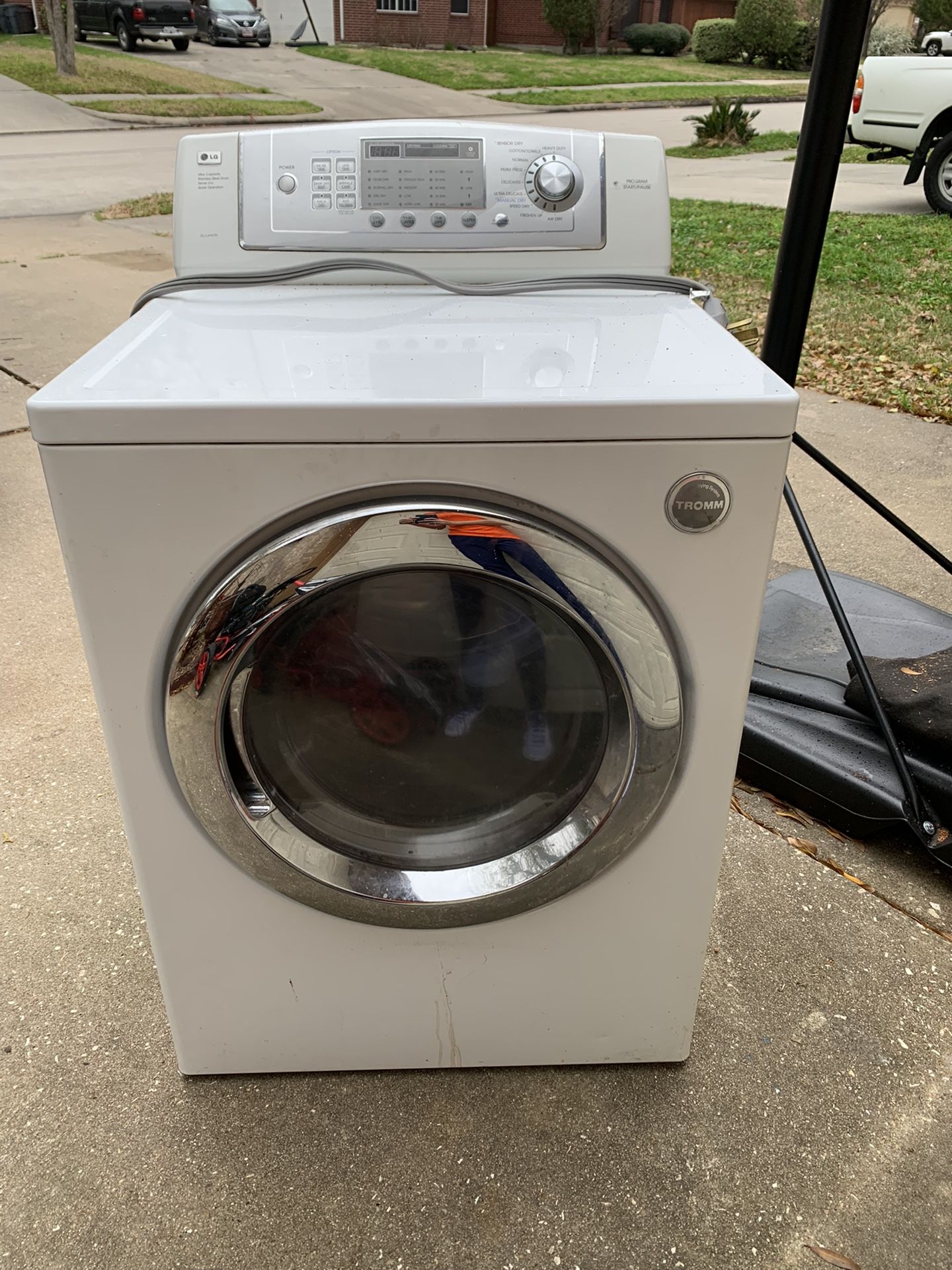 LG Electric Dryer