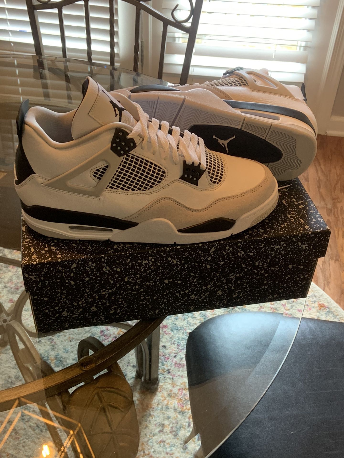 Retro 4s Sz 10.5 Military Black DS