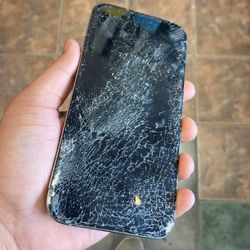 iPhone Cracked screen LCD Repair 