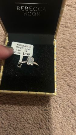1.0 CT center Stone