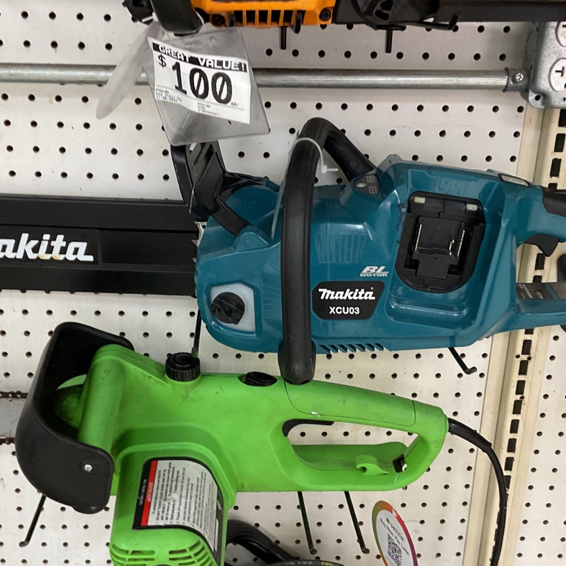 Makita Electric Chainsaw Model Xcu03