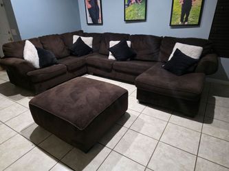 Ashley  sectional  sofas