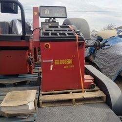 Coseng WB - 388 Wheel Balancing Machine