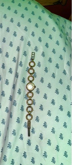 Provita Ladies Manual Watch