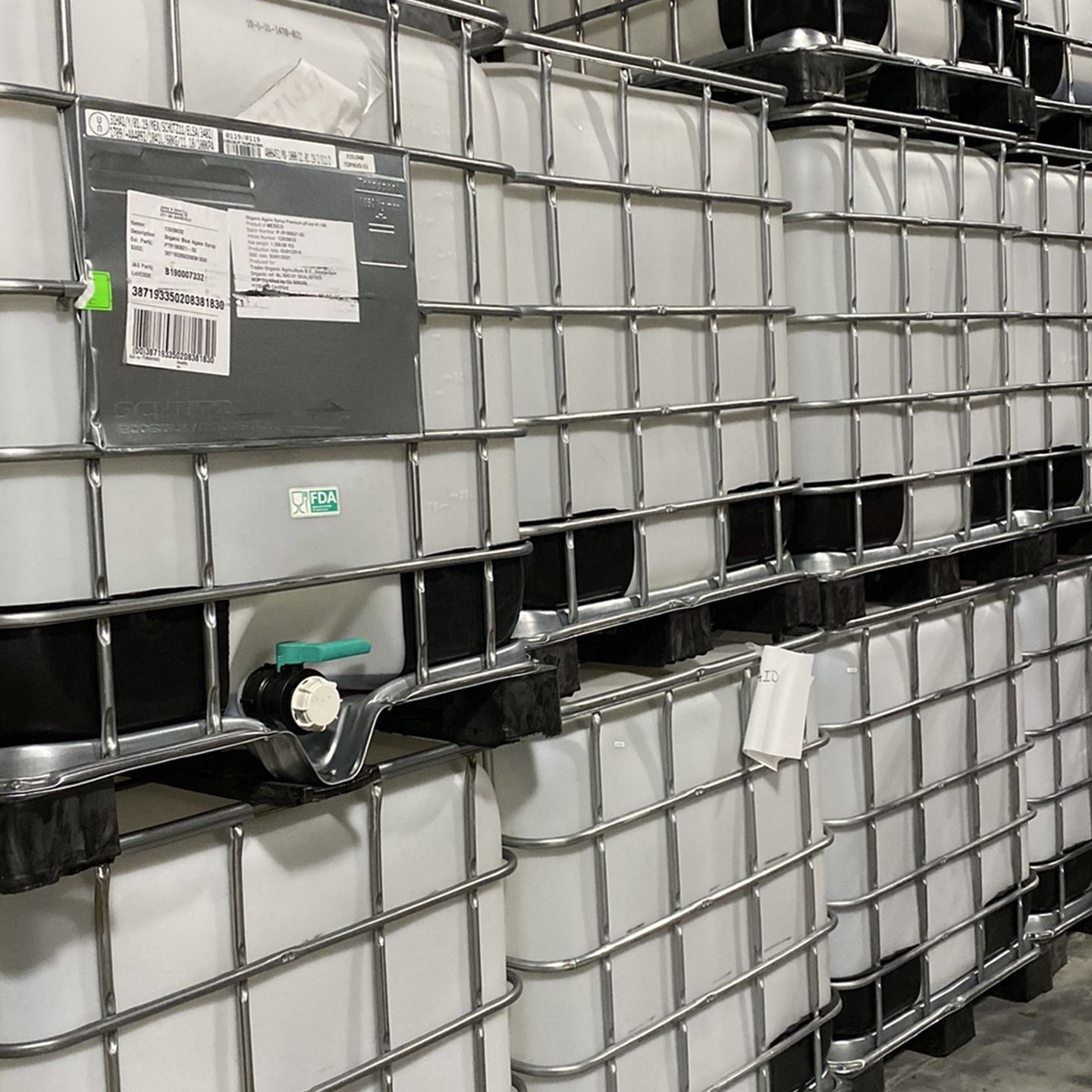 275 Gal totes Shultz Brand Tanks