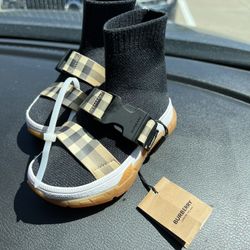 Burberry Size 23 Kids