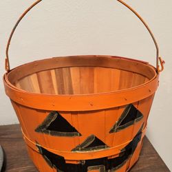 Wood Pumpkin Face Basket