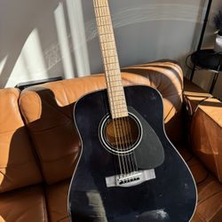 Yahama F335 Acoustic Guitar Black