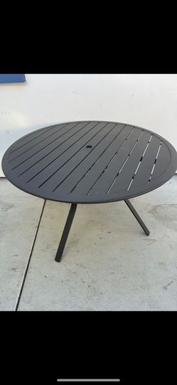 Outdoor Patio Table 